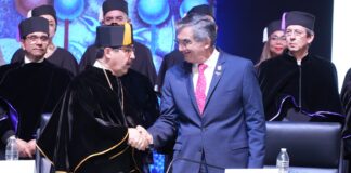 Dámaso Anaya rinde juramento como rector de la UAT ante la asamblea universitaria