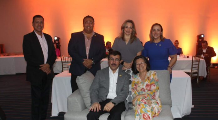 Destaca el rector Dámaso Anaya su reconocimiento a docentes de la UAT